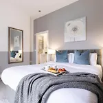 Welton View Escape Coastal & Free Parking Sleeps 4 Apartment *